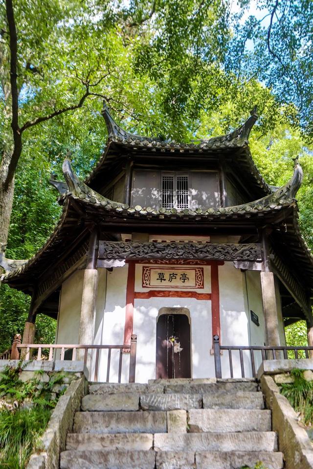当隆中智韵遇汉江碧波，大V穿越时空探襄阳