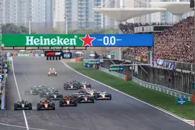 引擎轰鸣点燃全城热情！F1中国大奖赛圆满落幕，上海上演“速度与激情”图片