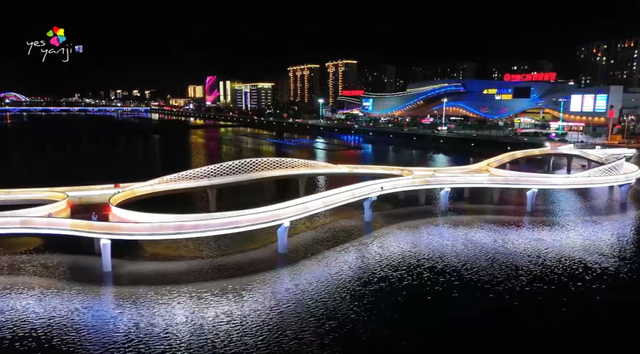 第四届网红打卡地 | 灯光璀璨——延吉滨河云廊