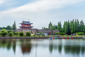 荆州，你是懂中式浪漫的！国庆假期，一起解锁荆州国风打卡地图片