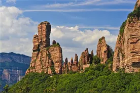 河北：嶂石岩景区暑假期间对全国教师免门票图片