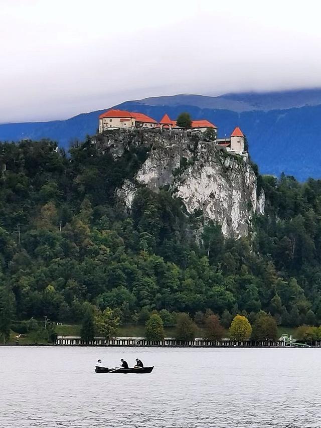 晚潮｜冰湖如梦