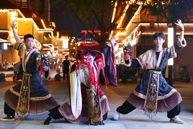 “邯郸道”战国风，沉浸式体验成年轻人社交新场景