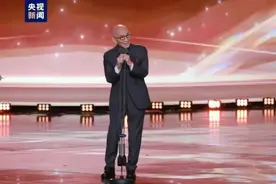 “爷叔”游本昌，终身成就艺术家图片