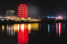 同庆盛世华诞 共启美好生活图片