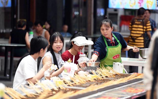 “码”上游贵州丨6天5晚纯玩！黄果树瀑布+荔波七孔+苗寨星空……邂逅“醉美黔景"