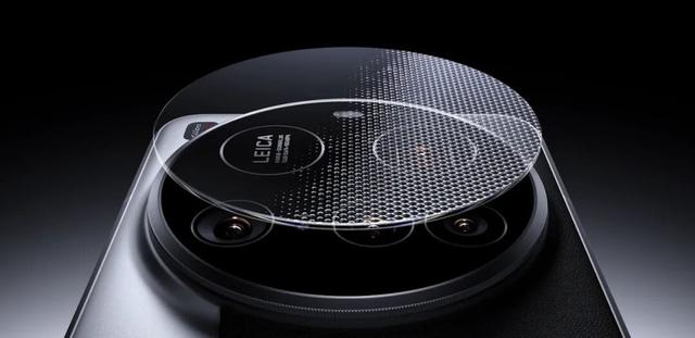 小米17Ultra入网 | iPhone18Pro超前爆料 可变光圈+钢壳电池？