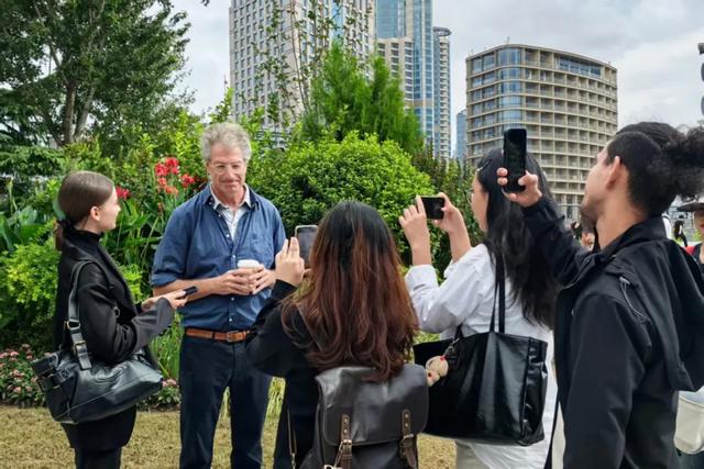 “城市探索家”集结！中外学生闯关7条路线，在行走中读懂多元上海｜新民侨梁