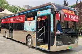 幸运护航！郑州公交985路“跃龙门”号助考车整装待发！图片
