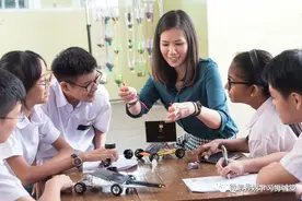 新加坡学生的阅读、数学与科学全球第一图片