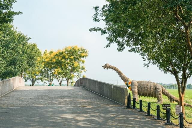 十一去哪逛？稻草雕塑、碰碰船、亲子钓鱼……嘉北郊野公园稻草文化节等你来