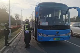 优化交通组织，加强源头管理，青浦警方多措并举保障春运安全图片