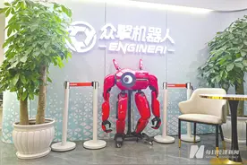 人形机器人量产前夕 众擎把造价打到10万元内图片