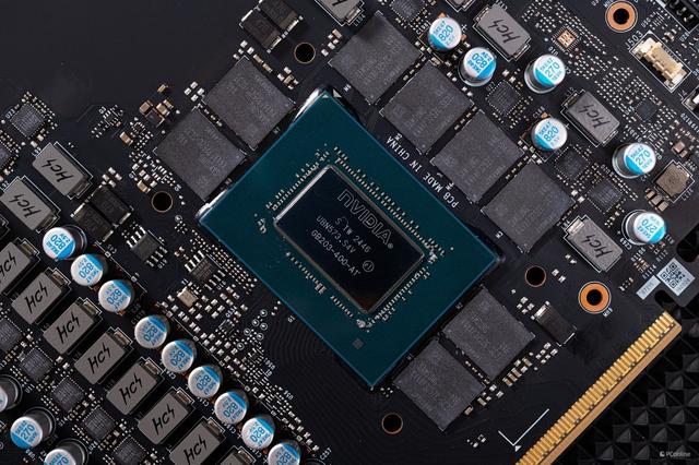 微星GeForce RTX 5080超龙SOC显卡评测：实力出众的“西装暴徒”