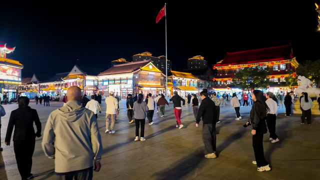 本地人的私藏宝藏！想要体验这座城市元气满满的烟火气，这个中秋国庆这样玩…