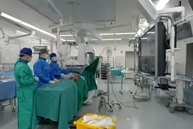 肿瘤超过体重三分之一！四川大学华西天府医院成功切除女子身上巨大神经纤维瘤图片