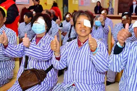 2025年度白内障复明手术集中救助慈善活动在郑州二院举行图片