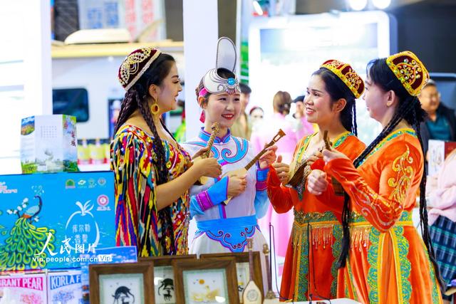 新疆乌鲁木齐：第十九届新疆冬博会精彩纷呈