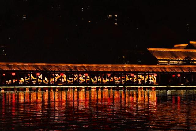 乘花船巡游，一夜看“尽”长安灯！