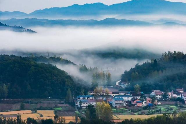 南漳：晨雾缭绕如画