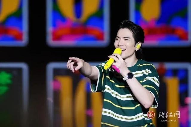夜太美，曲靖太美！19.7℃的“演唱会之城”，宠你！