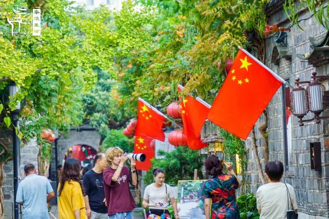 秦淮满眼“中国红”！