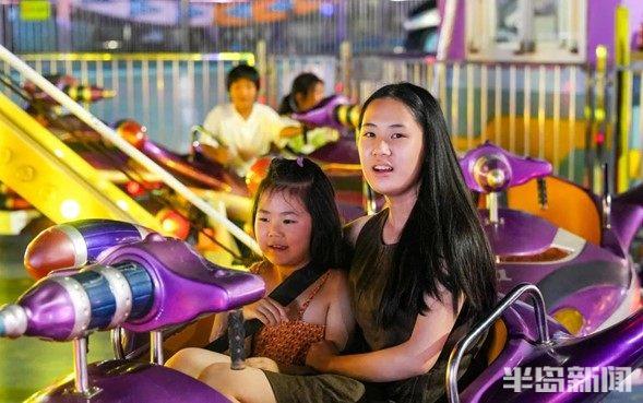 在青岛金沙滩啤酒城，体验一场亲子“慢”游记