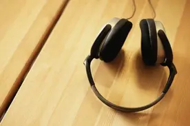 丰收朗读者‖韩石山《读书的姿势》图片