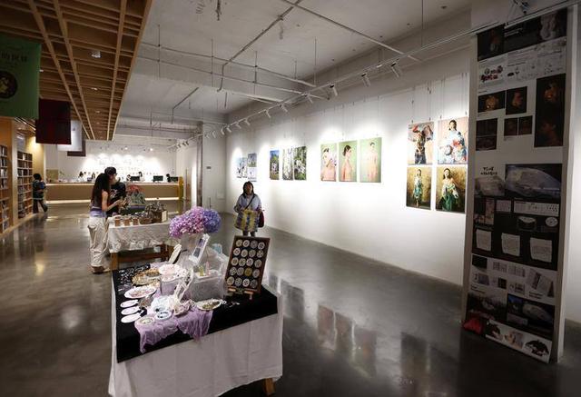 新型文化空间丨昆明市百里·春秋城市会客厅：“老场馆”焕发新面貌