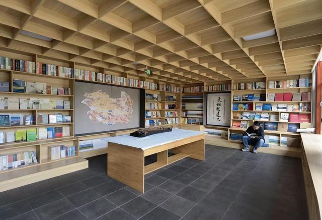 “诗城”焕新记——德令哈建设全省文化大市一线观察