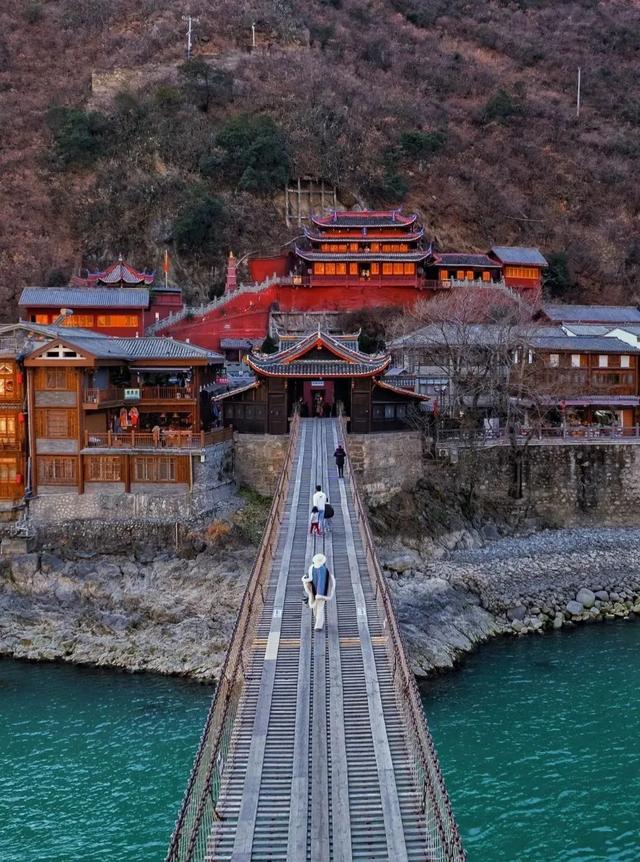 世运会福利速递 @这些人凭证免费畅游甘孜10大“顶流”景区↓
