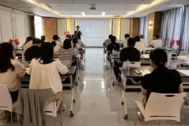 直播基地孵化出千余个主播 黄陂：变主播“流量”成发展“能量”图片