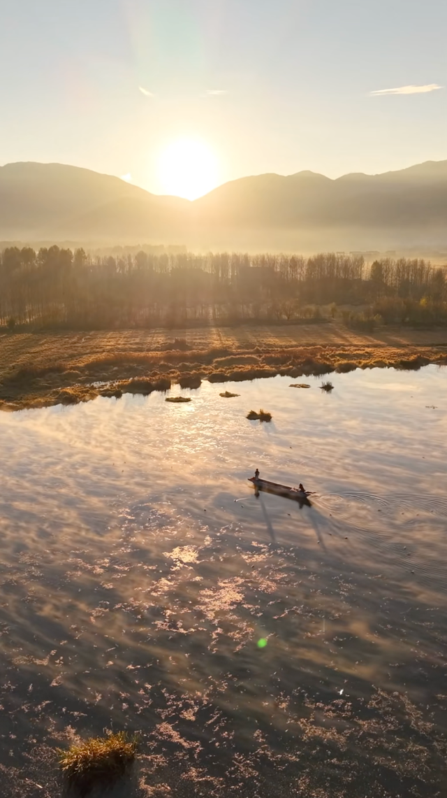 限定美景 | City Walk 腻了？盐源为你准备了一场“Lake Walk”