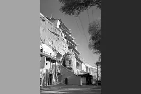 鉴证中国｜“飞阅”敦煌莫高窟——镶嵌在古丝绸之路上的诗意长卷图片