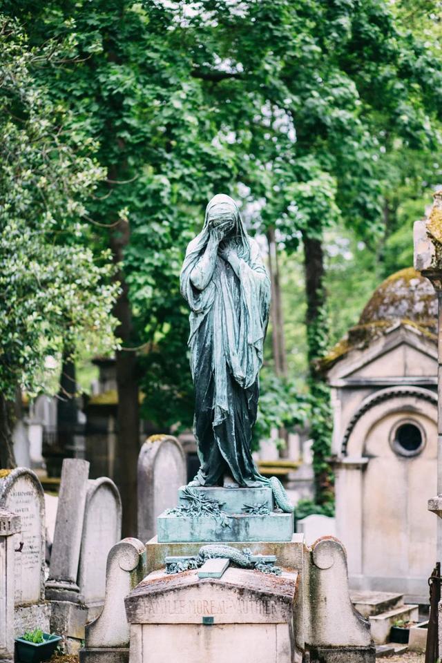 清明逛逛「鬼地方」：墓地散步指南