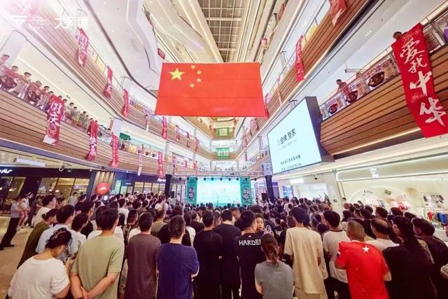 这个双节假期，海门消费市场一片火热……