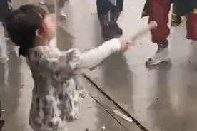 一秒萌→猛！这个5岁多“小孩姐”，又火了！图片