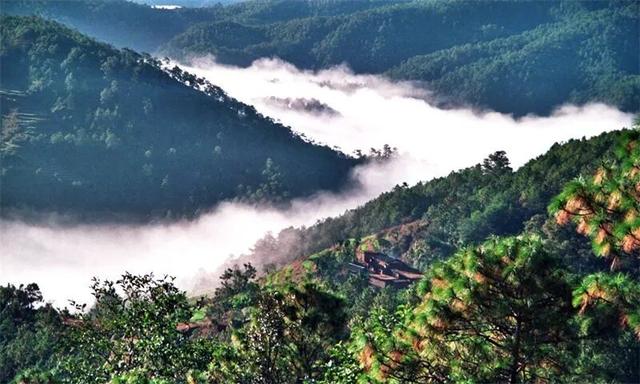 日出云海齐上阵！冬日的楚雄，美成了仙境