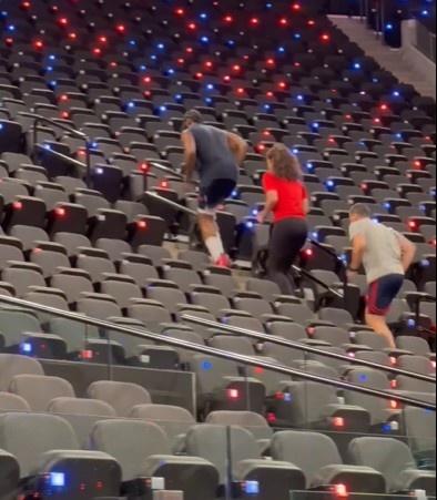 船记：哈登总是训练结束后加练到最后