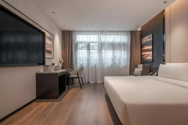 免费接驳、专属送机、优惠折扣、专享礼遇……酒店专属福利来了！“星星们”快码住→