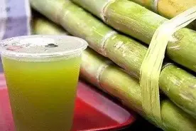 爱喝街头鲜榨果汁的注意了，看完你还想喝吗？图片