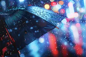 中央气象台发布暴雨橙色预警，局地有强对流天气图片