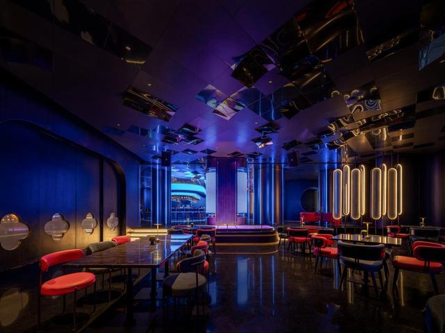 定档8月9日！万墨酒店小剧场脱口秀即将开演，夜色长沙再添文旅新地标