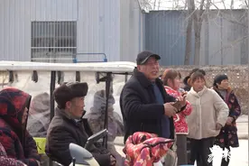新春走基层｜开演了！“老董哥”带领剧团游走三省演“村晚”图片