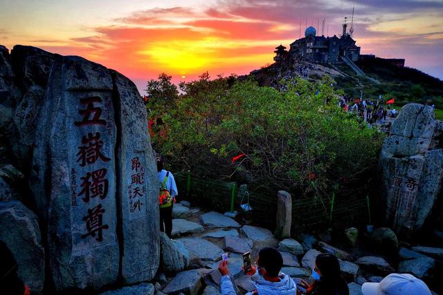 为什么年轻人迷上了爬山？