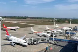 多家航司和旅游平台宣布机票、酒店退改方案图片