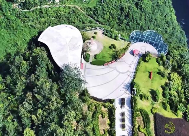 毕节市七星关区鸡鸣三省、百里杜鹃彝山花谷拟升国家4A级景区