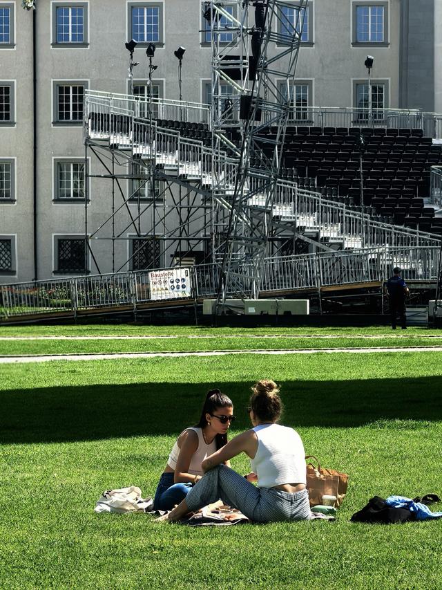 晚潮｜圣加仑的书卷与凸窗