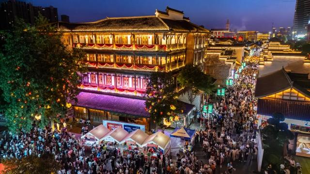 致益阳：山河执笔 绿茵场上竞风流