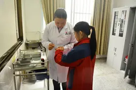 保康：我们的博爱校医室开诊啦！图片